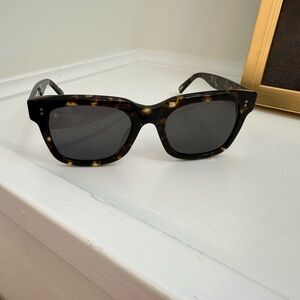 RAEN Gilman Brown Brindle Tortoise Square Frame Sunglasses